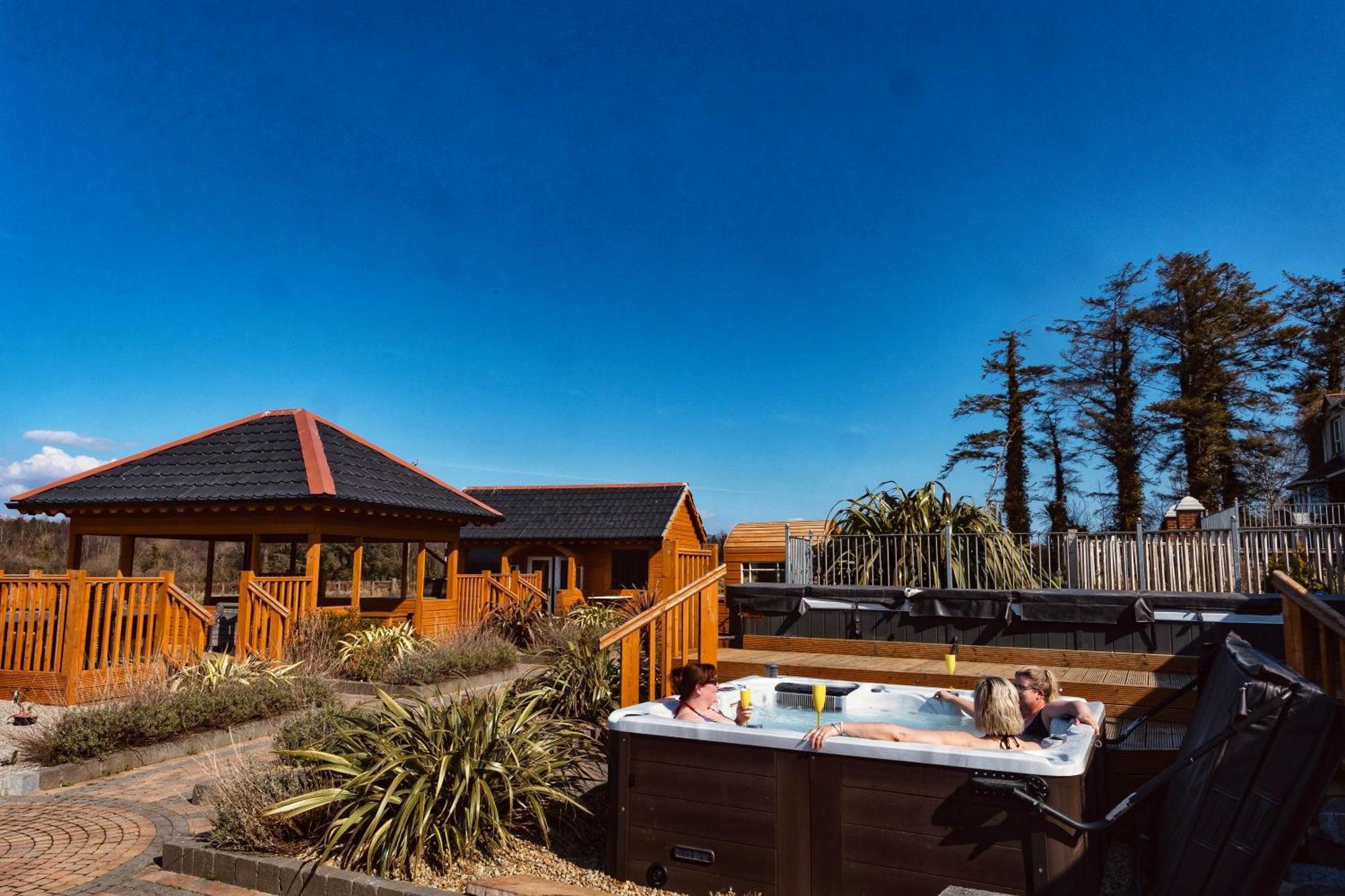 بيلليك Dulrush Lodge Guest House, Restaurant And Self-Catering المظهر الخارجي الصورة